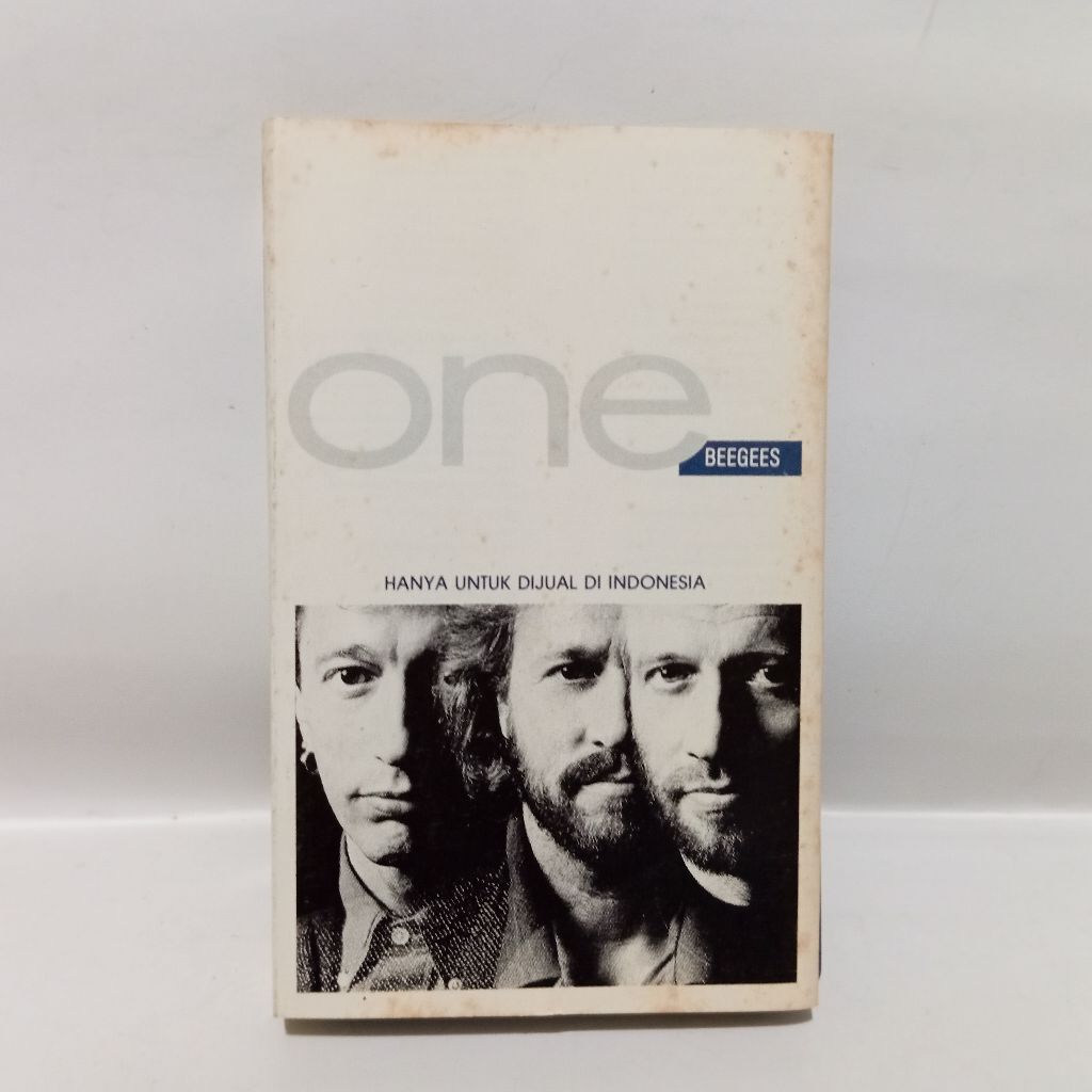 Kaset Bee Gees One