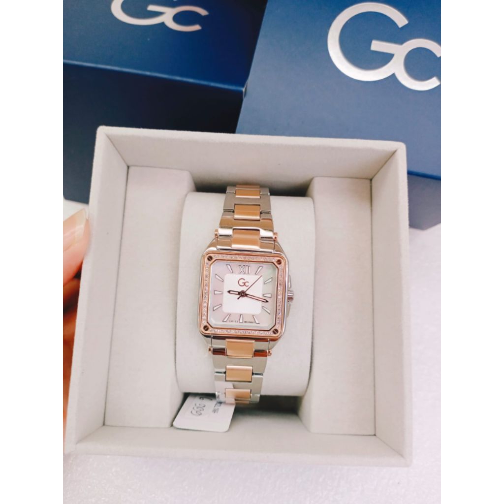 Guess Collection Gc YB5002L1MF Jam Tangan Wanita Original Swiss Movement Two Tone Rose Gold Silver W