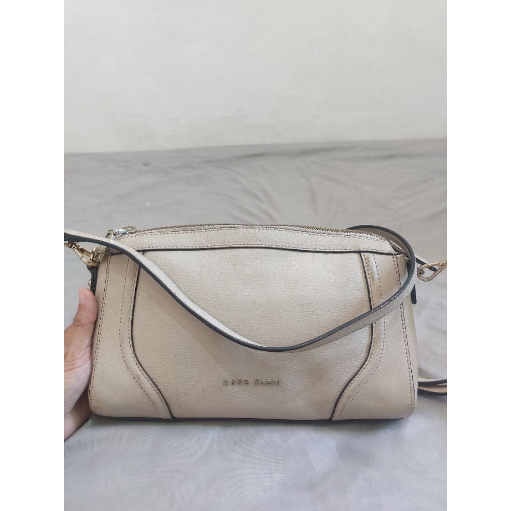 Sling bag Anne klein