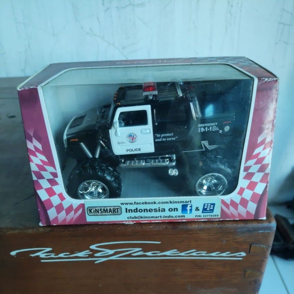 Kinsmart Hummer Police