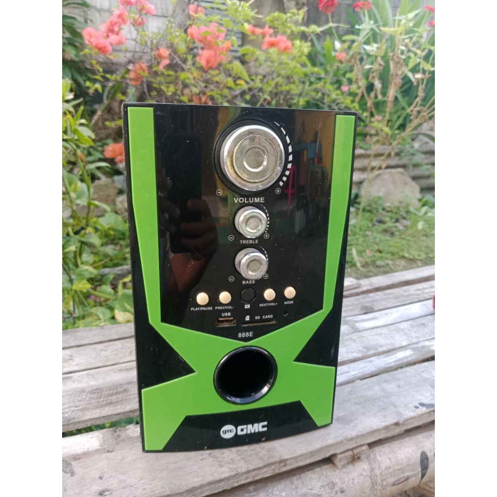speaker subwofer multimedia gmc 888e