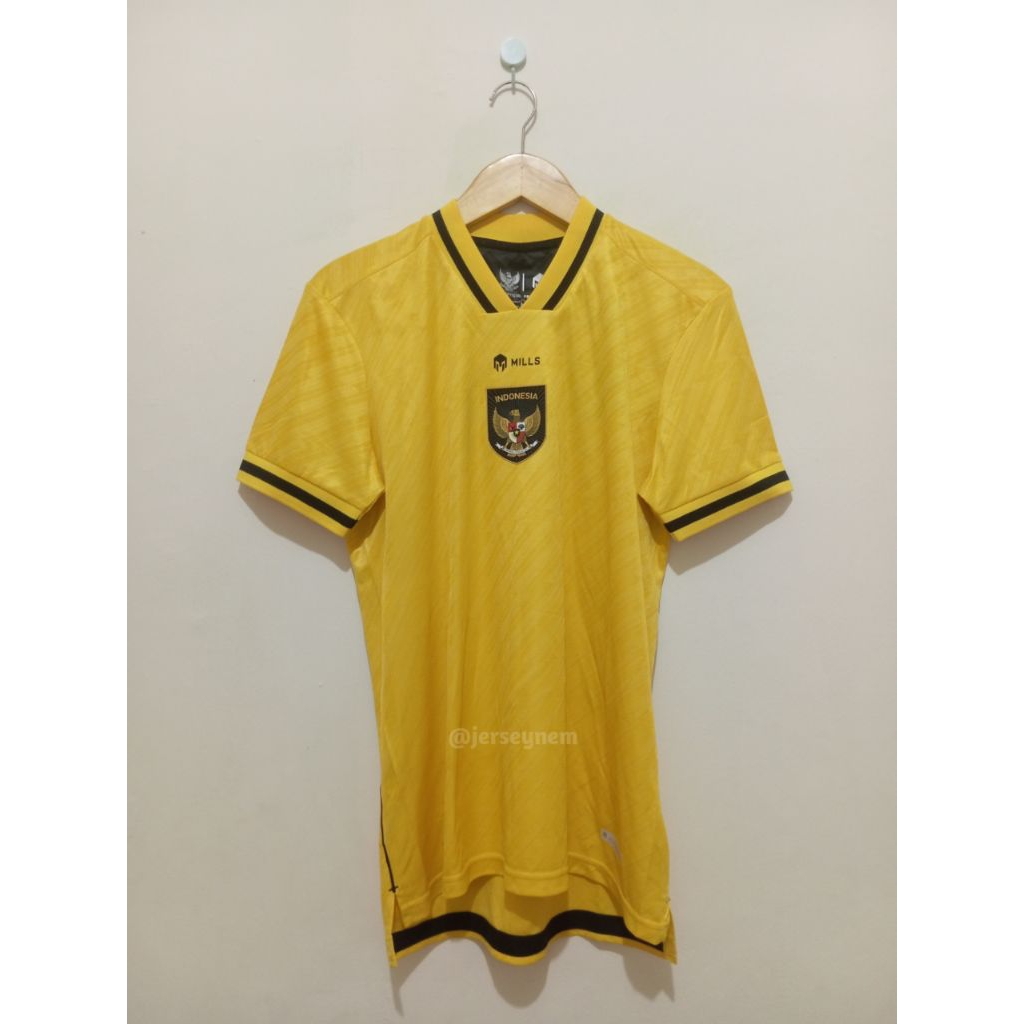 Jersey Indonesia Goalkeeper Away 2022/24 Authentic Player Issue SS Boxset - Yellow & Soccer Sock