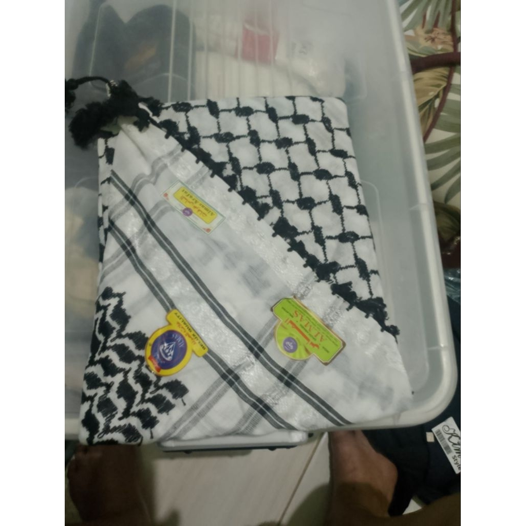 Sorban Almas Arafat Deluxe Quality Kain Surban Haji Umroh Pria Motif Kotak Rumbai Hitam Putih Premiu