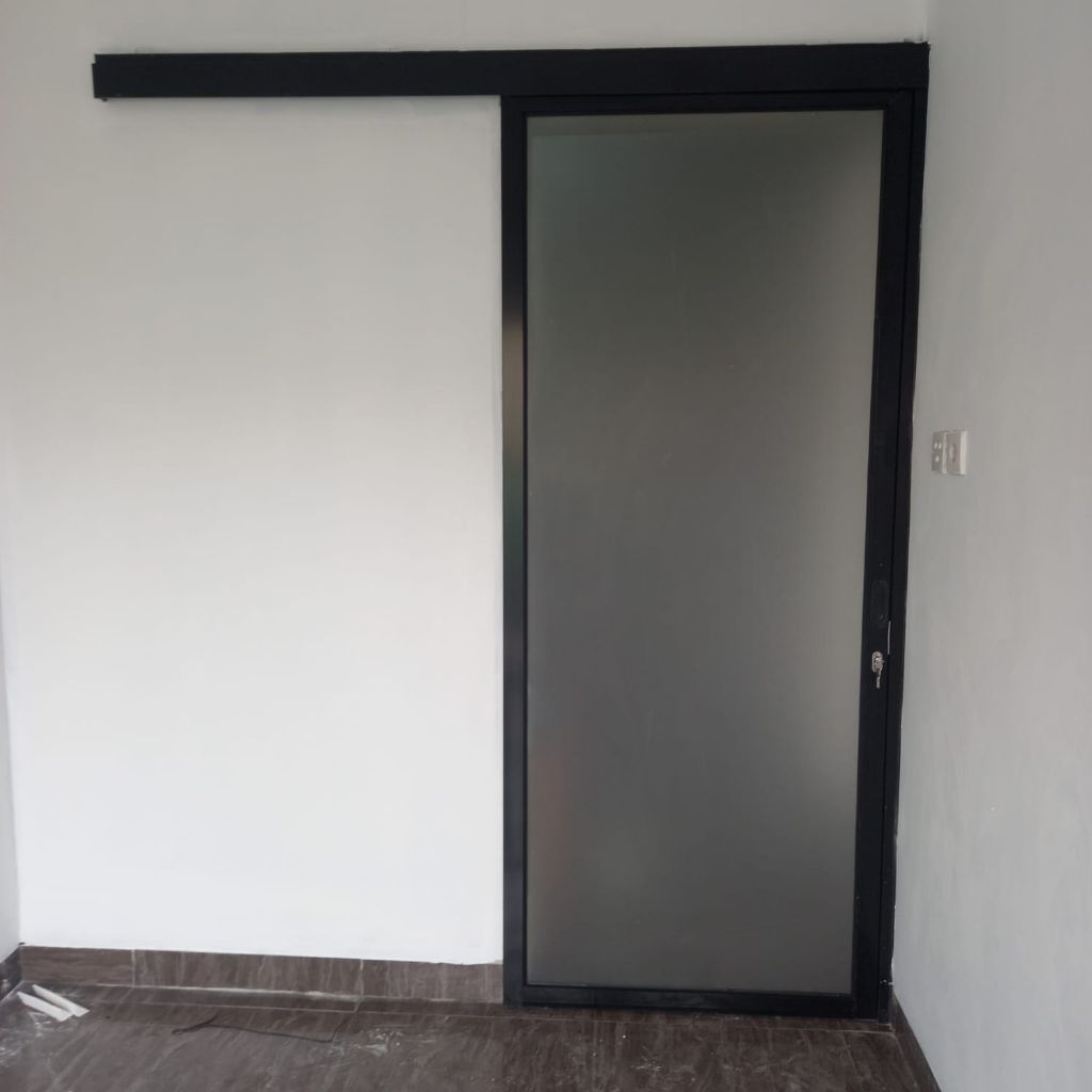 pintu sliding aluminium / pintu sliding kaca es / pintu sliding 9055 hitam kaca es 200 x 90 / pintu 