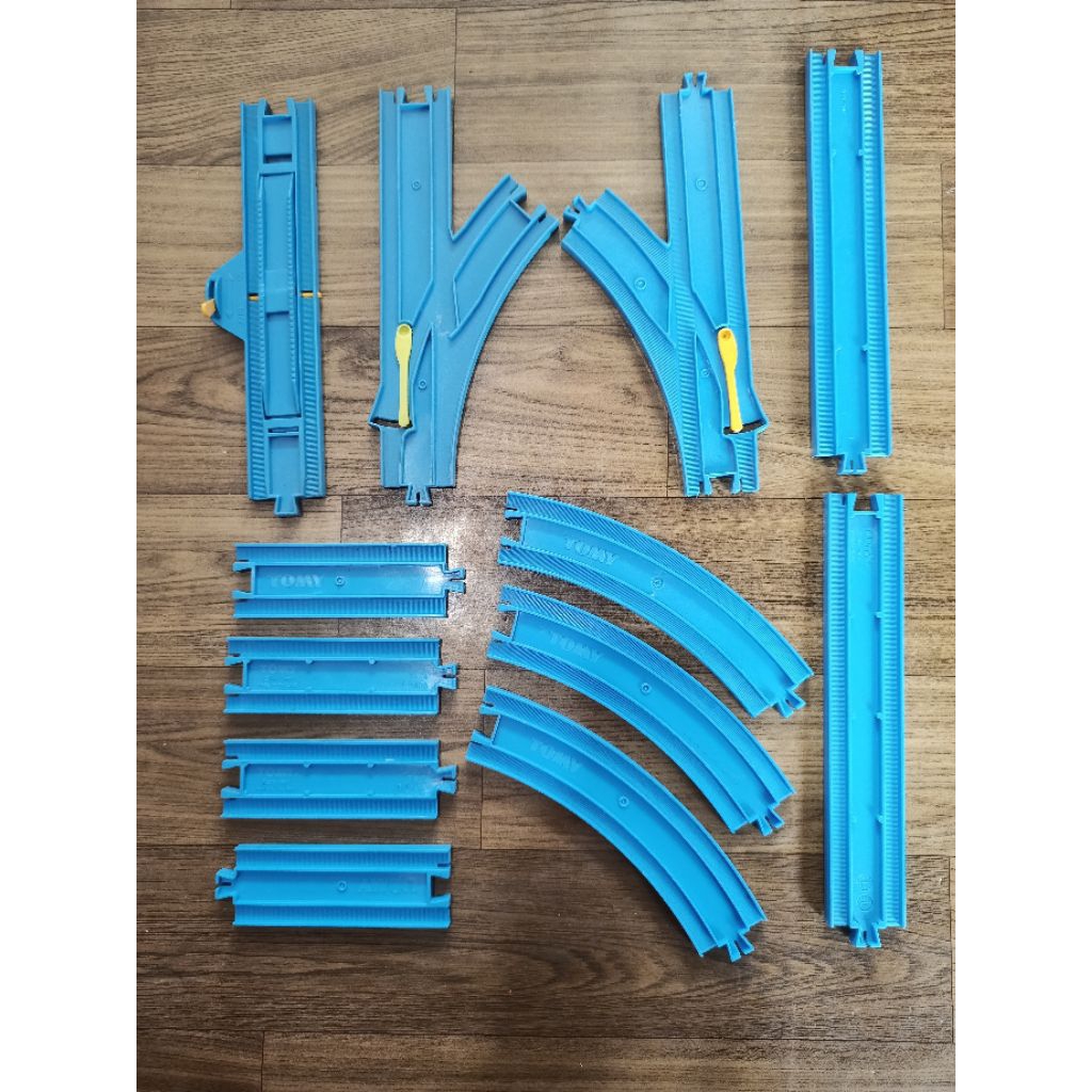 Track rel kereta thomas - plarail