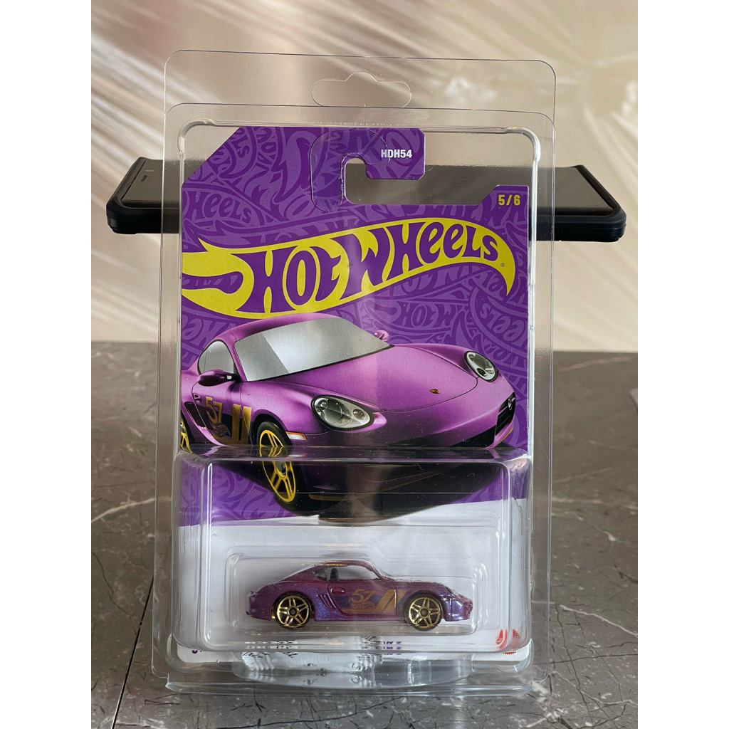 hot wheels porsche cayman s ungu