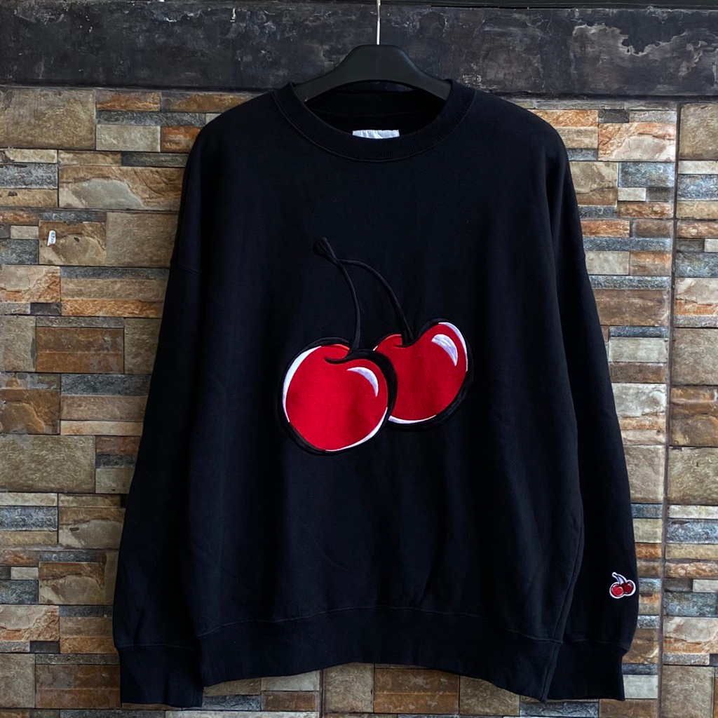[Termurah] Kirsh Black Sweatshirt Big Logo Cherry Good Condition
