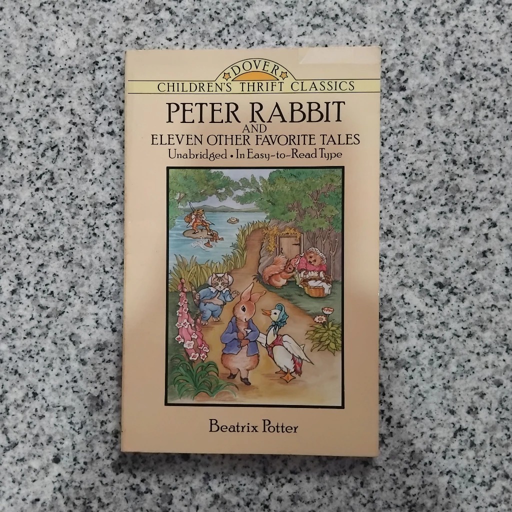 Buku Peter Rabbit and Eleven Other Favorite Tales English Novel Original