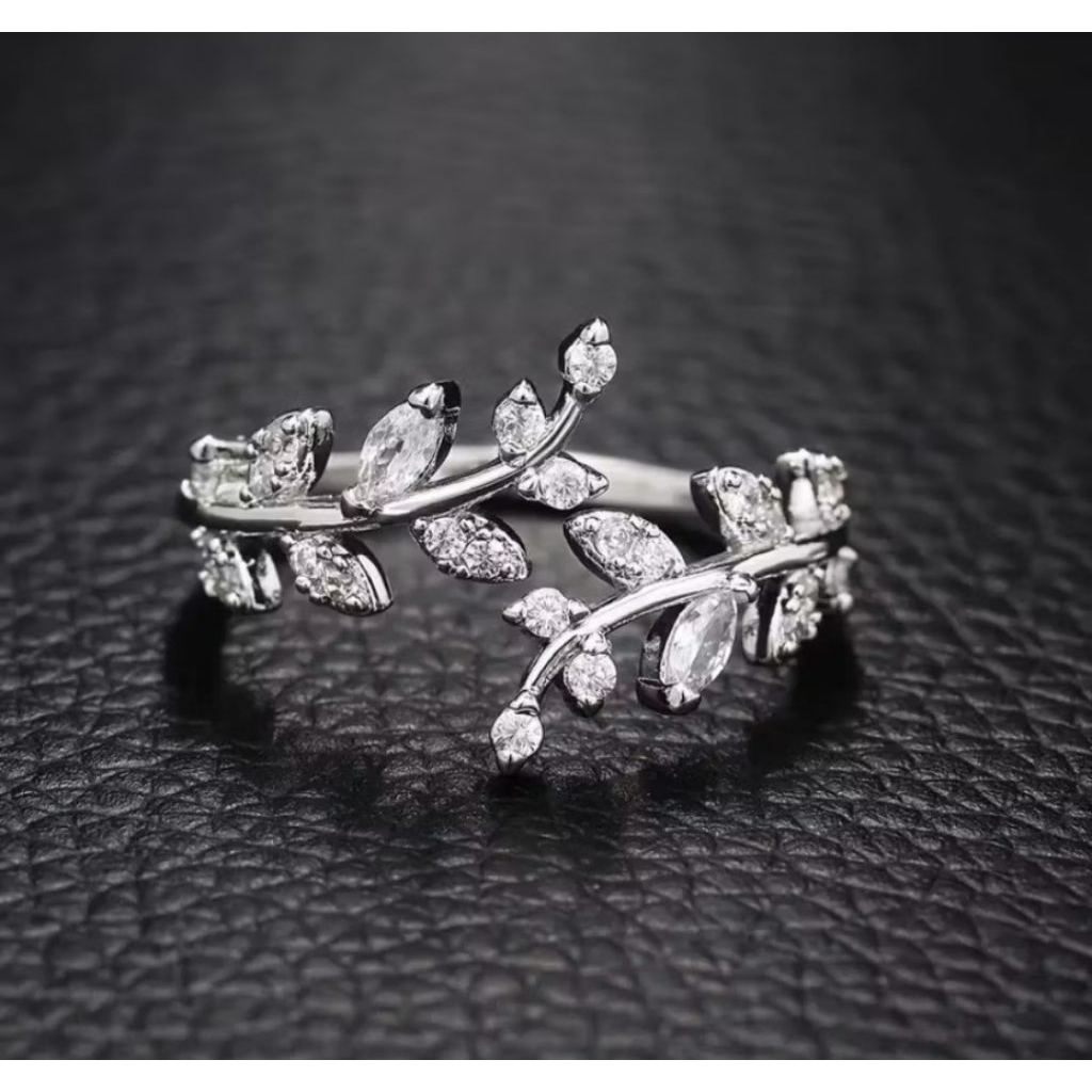 Cincin Wanita Model Daun Aesthetic