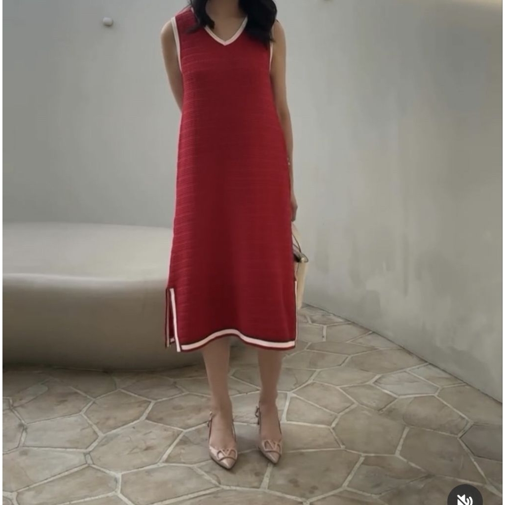 Jii by Gloria Agatha Dress