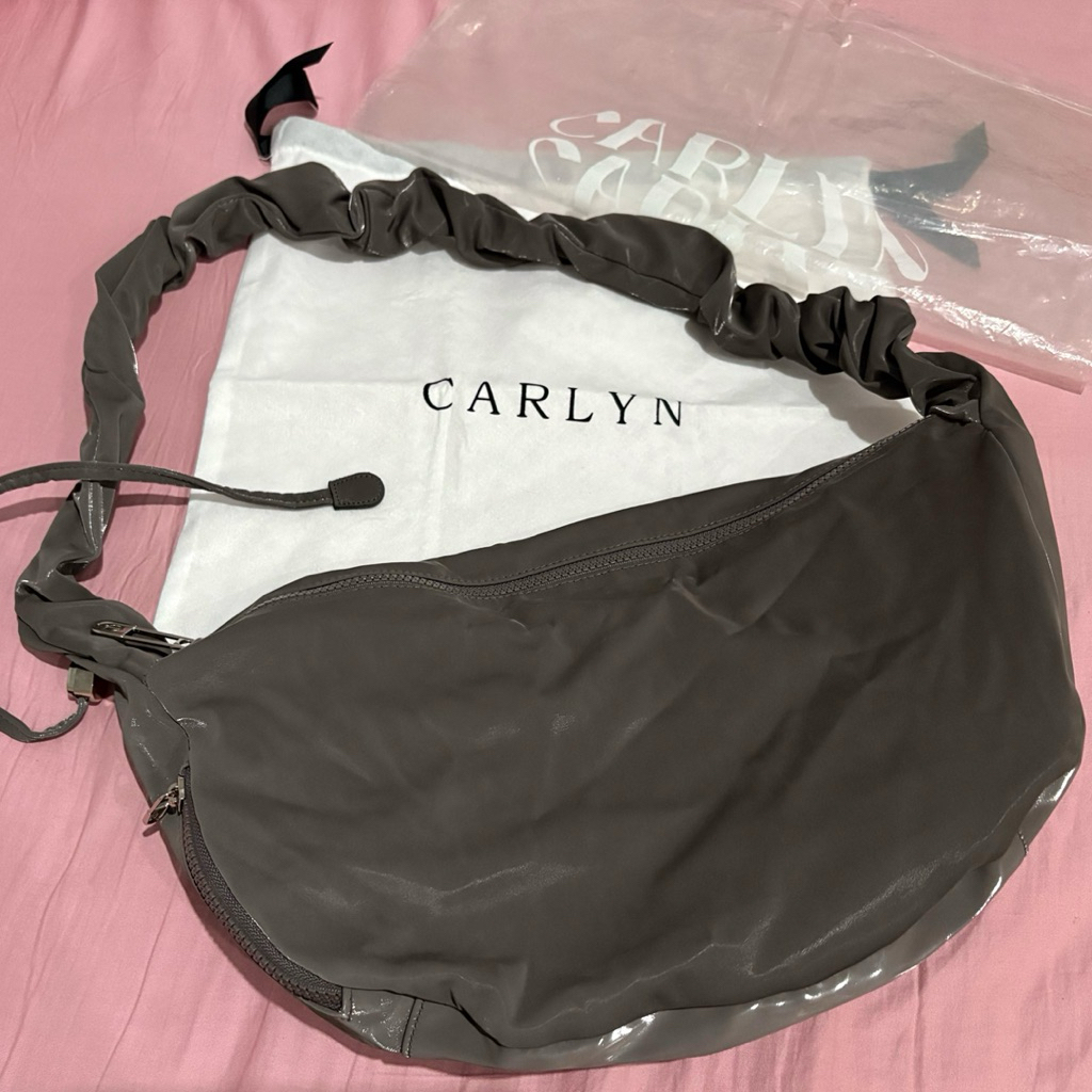 Preloved Carlyn Babe M