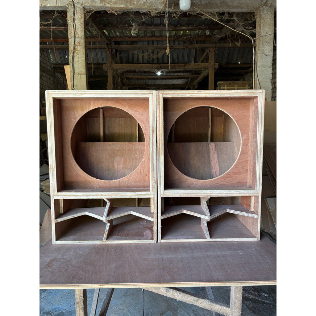 BOX SPEAKER  CBS NOGOSARI 18 inch singgel