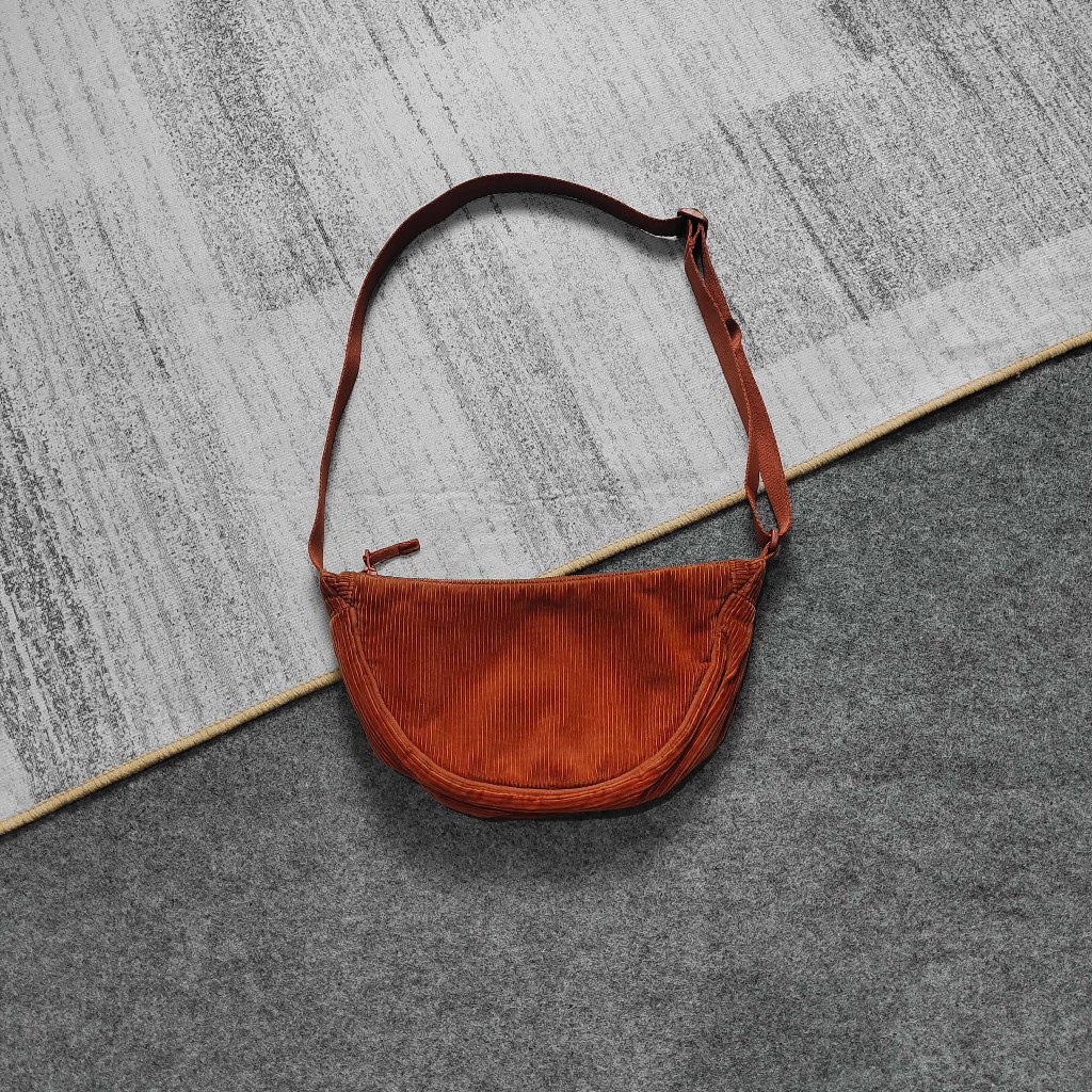 Uniqlo Round Mini Shoulder Bag (Corduroy) Tas Selempang Bahu