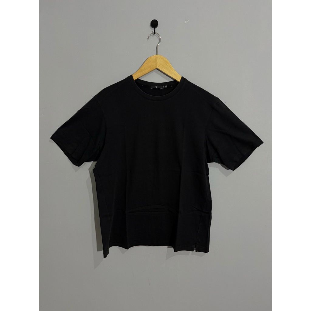 Kaos Uniqlo J+
