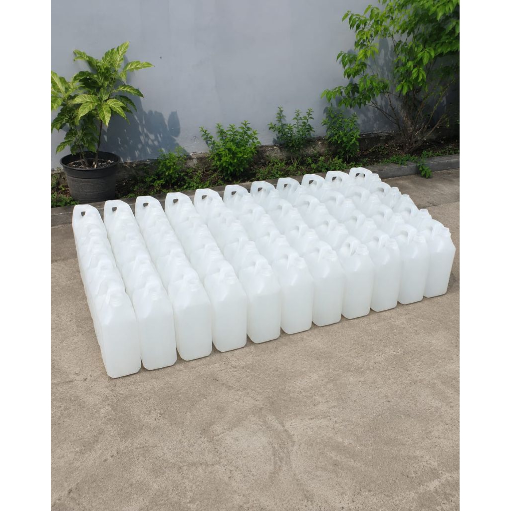 jerigen 5 liter/jrigen bensin/derigen air/derigen solar/jerigen cet/kompan wadah air 5 liter pakai t