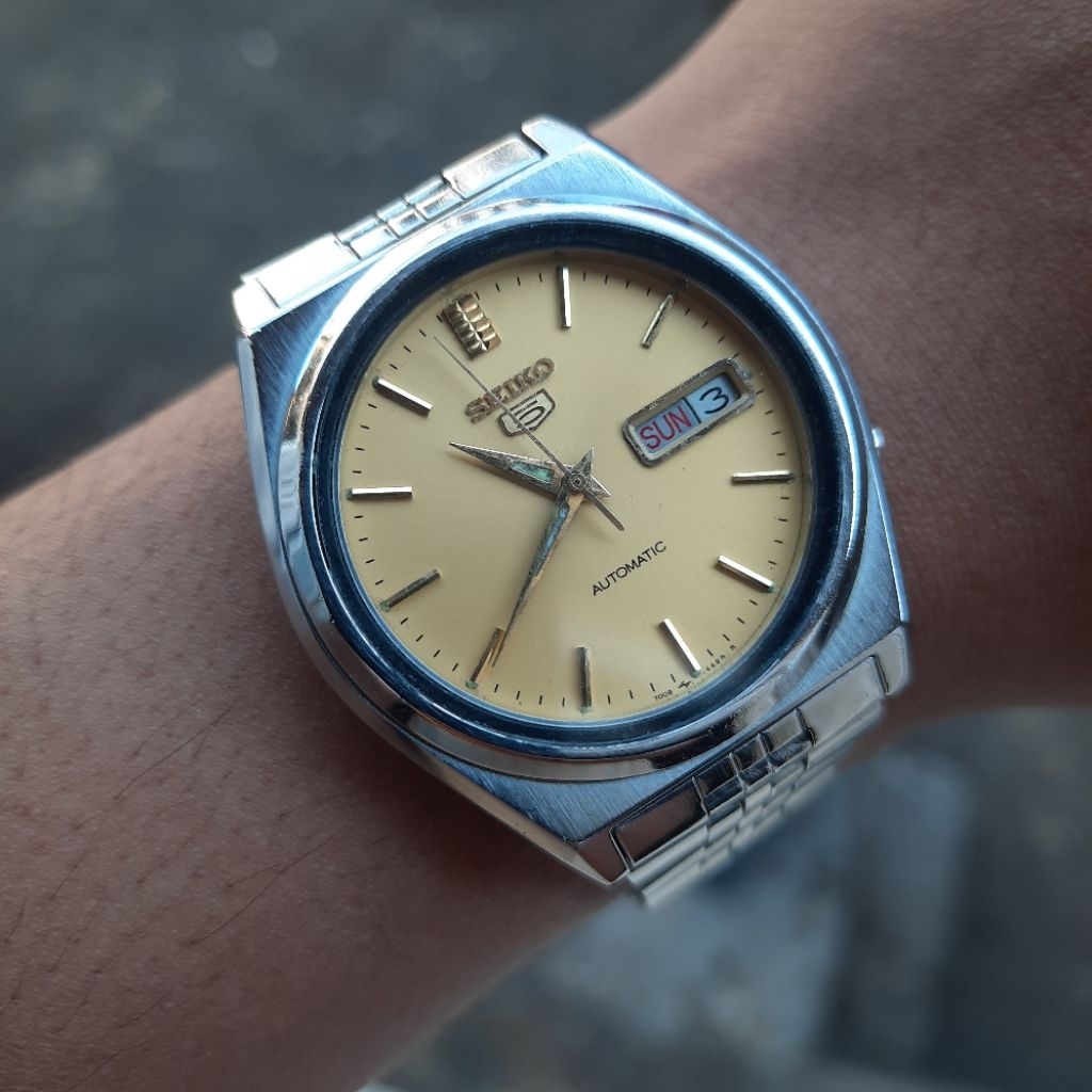Jam Tangan Seiko 5 Caliber 7009 Gold Dial Bersih Automatic Vintage Original