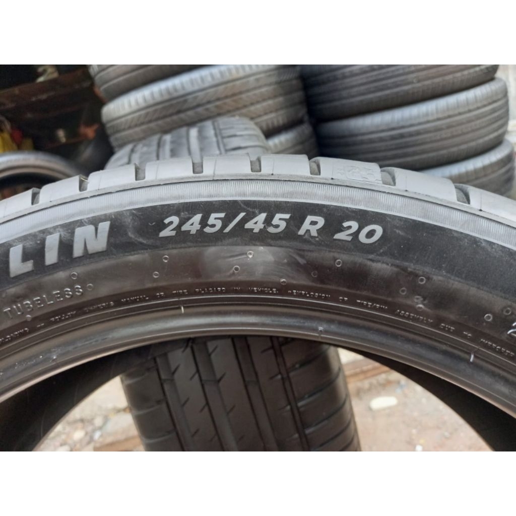 Ban bekas 245/45 R20 Michelin pilot Sport Ev