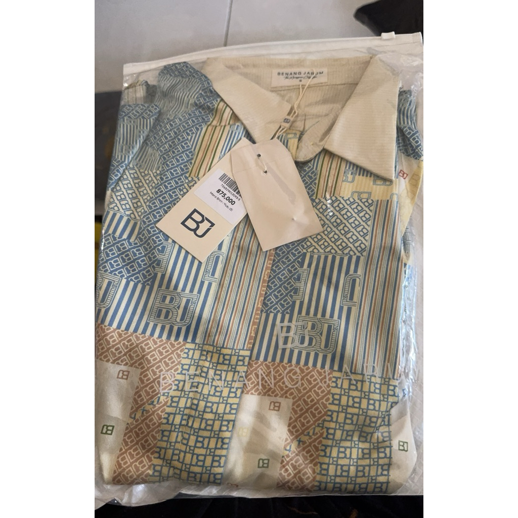 monogram benang jarum