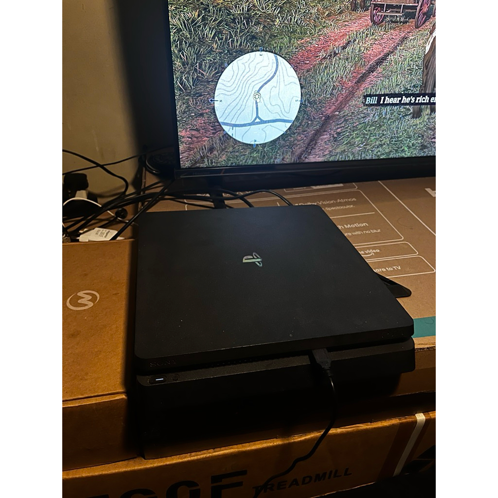 PS4 slim hen 1tb