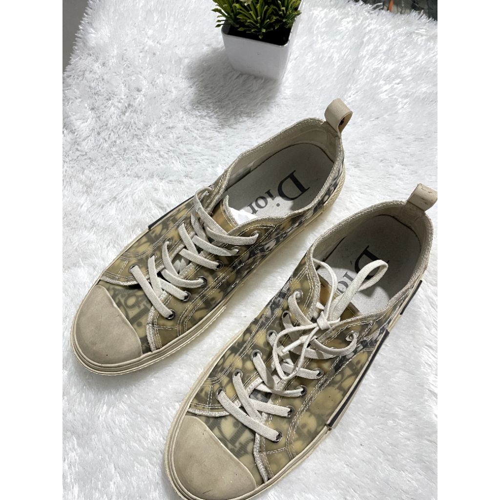 SEPATU DR  B23 Low-Top