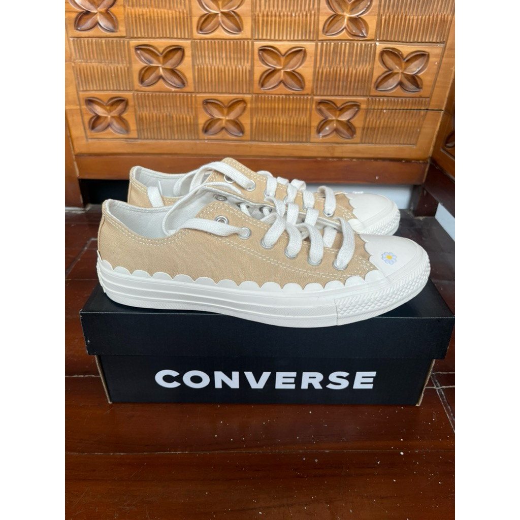 [Preloved] Converse Chuck Taylor All Stark - Hay Day