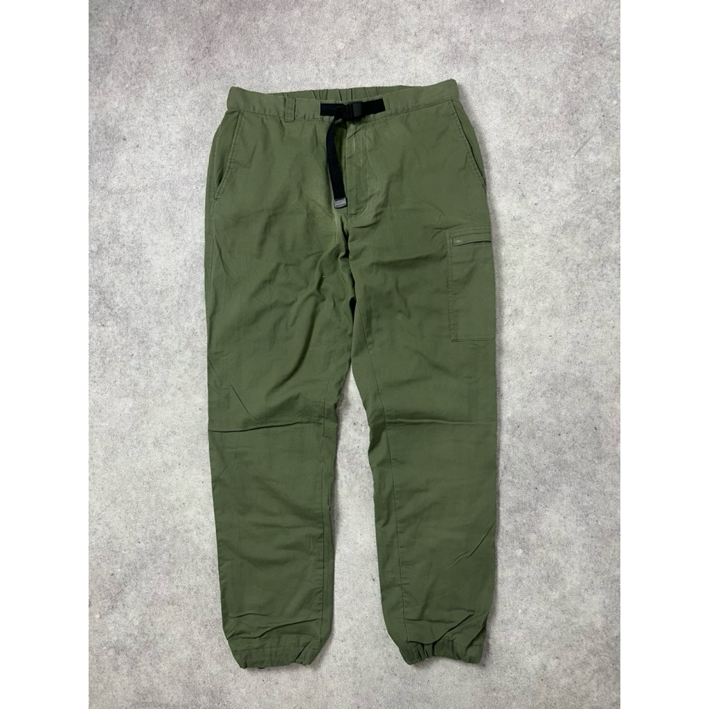 UNIQLO utility olive pants