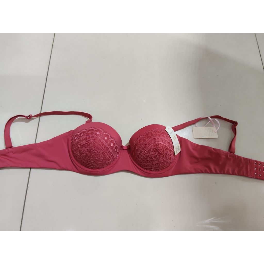 bra young hearts
