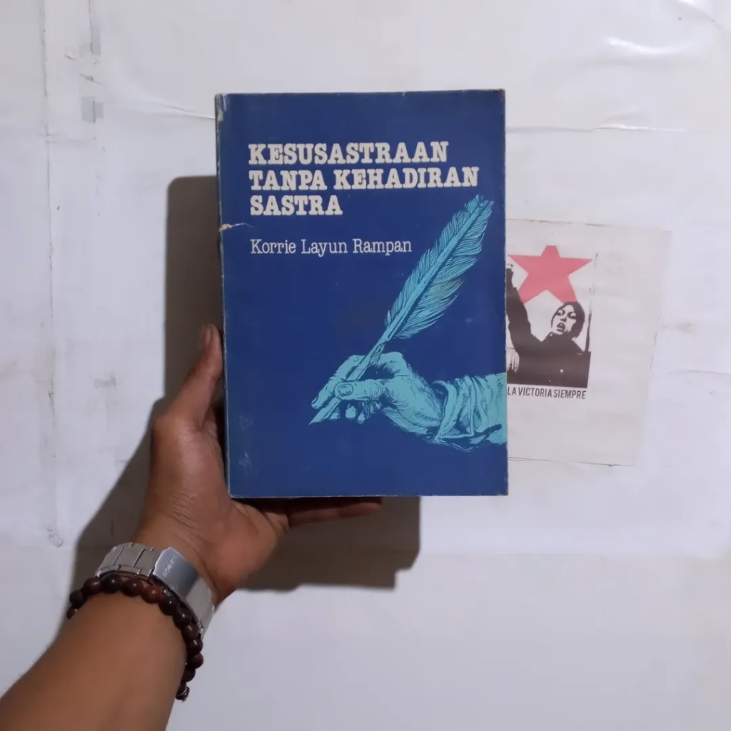 Korrie Layun Rampan Kesusastraan Tanpa Kehadiran Sastra | Perhiasan Matahari | Kayu Naga  | Api Awan