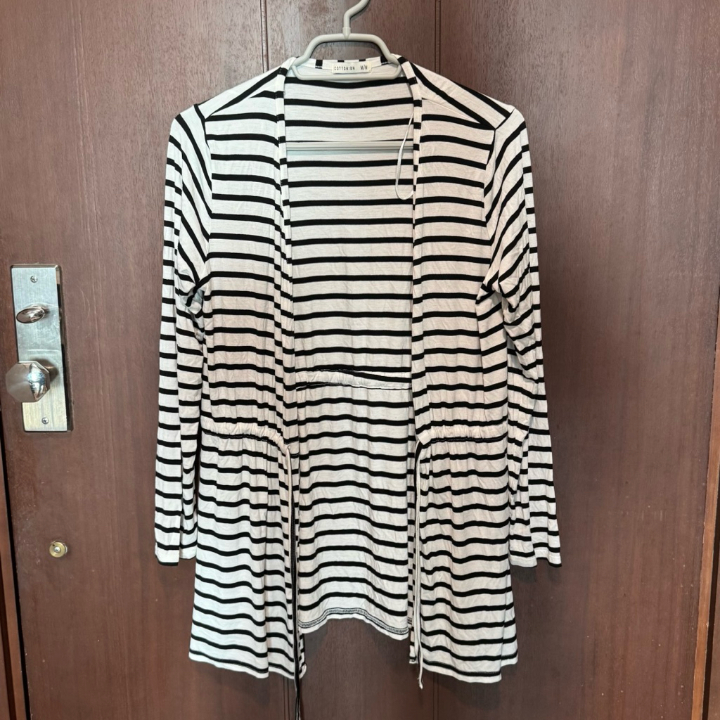 PRELOVED second cardigan tangan panjang hitam putih garis