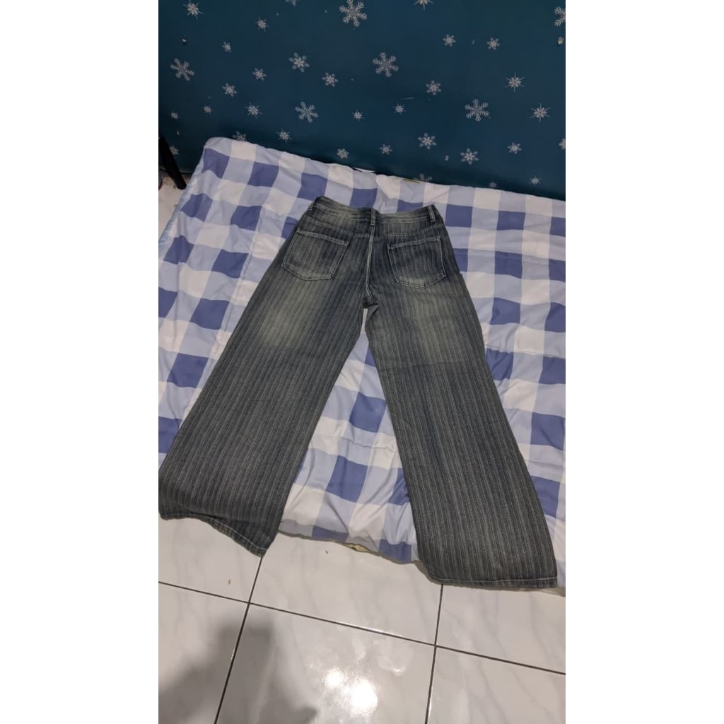 Preloved Celana Lulu Jeans