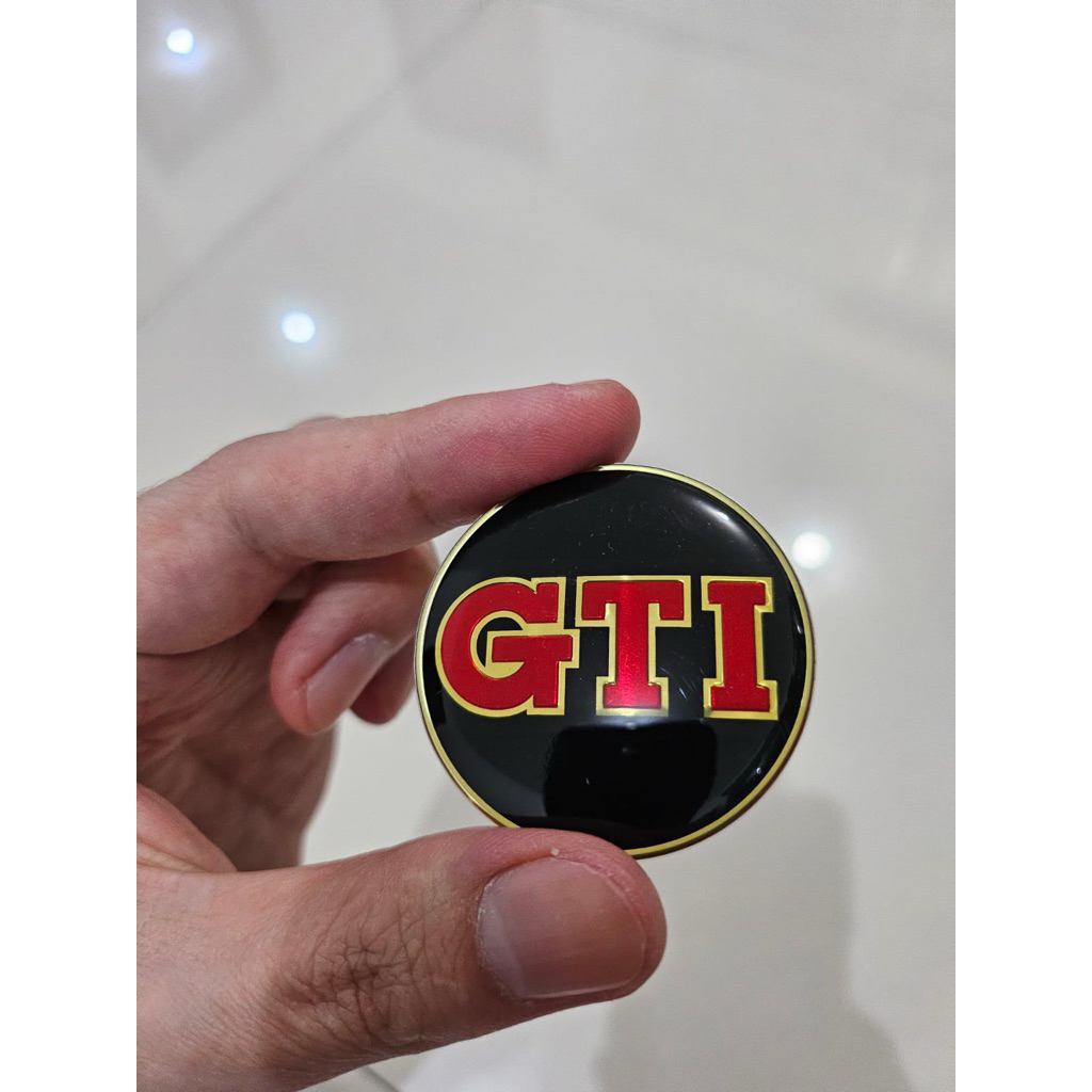 Emblem bulat GTI import