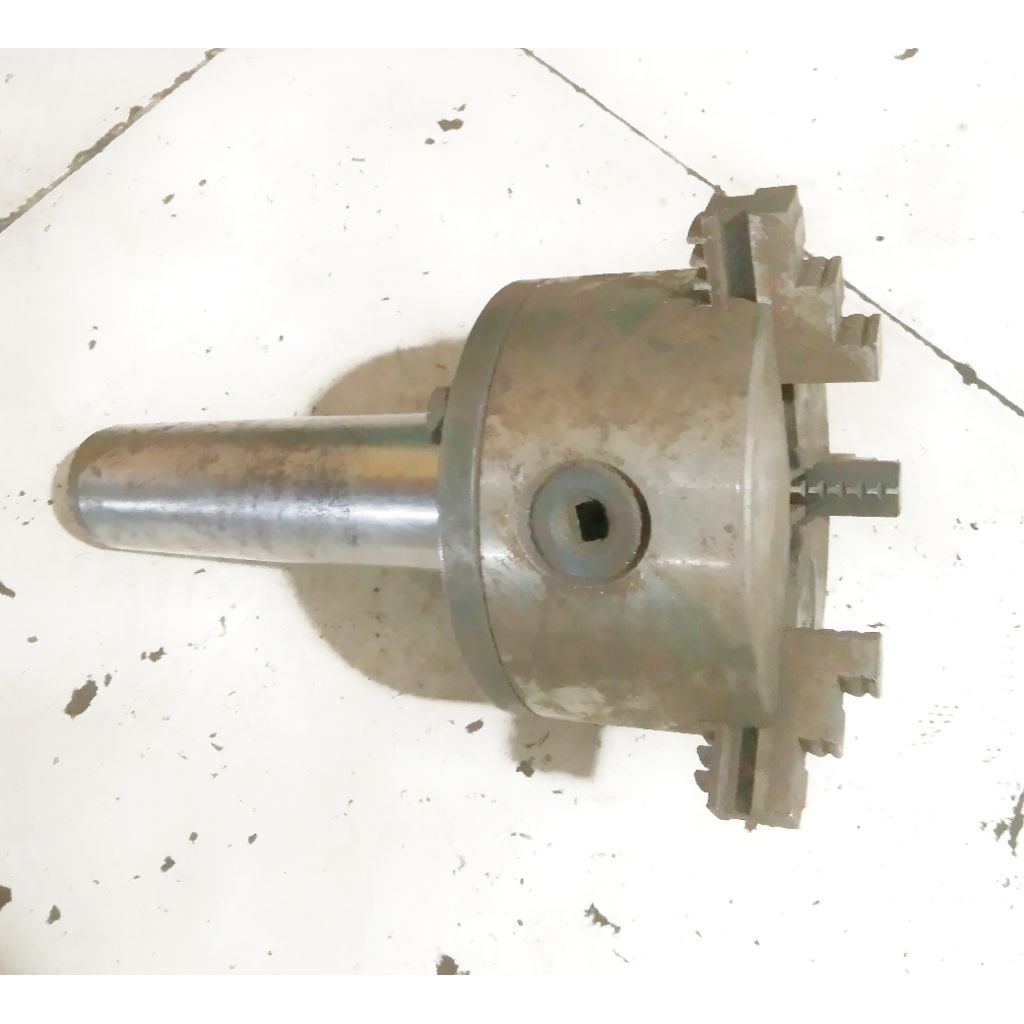 chuck pencekam bubut 4 inch copotan bagus
