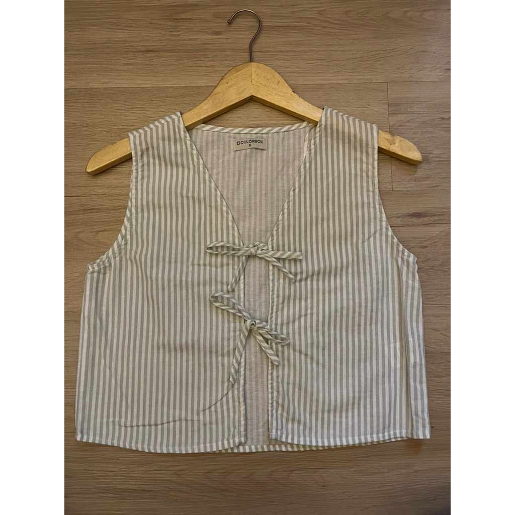 vest green