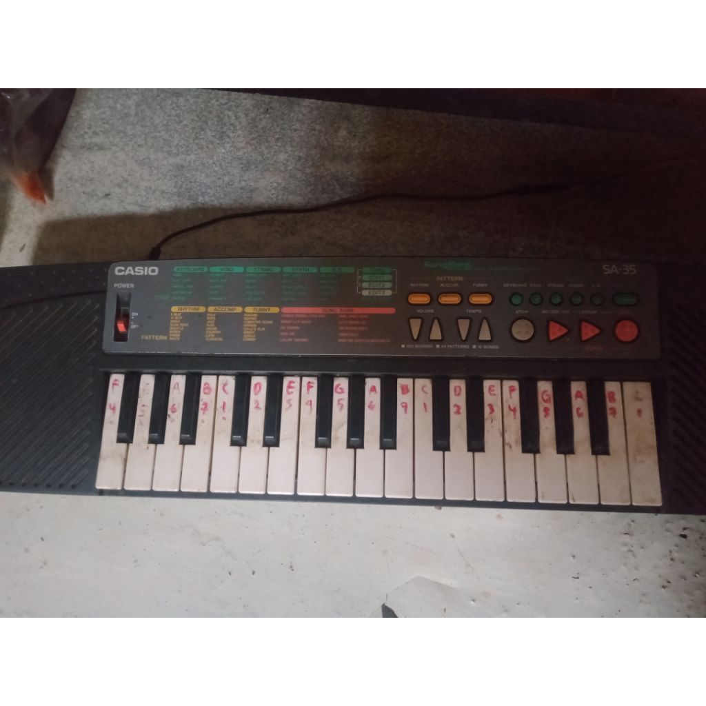 piano/keyboard casio Sa35 Second