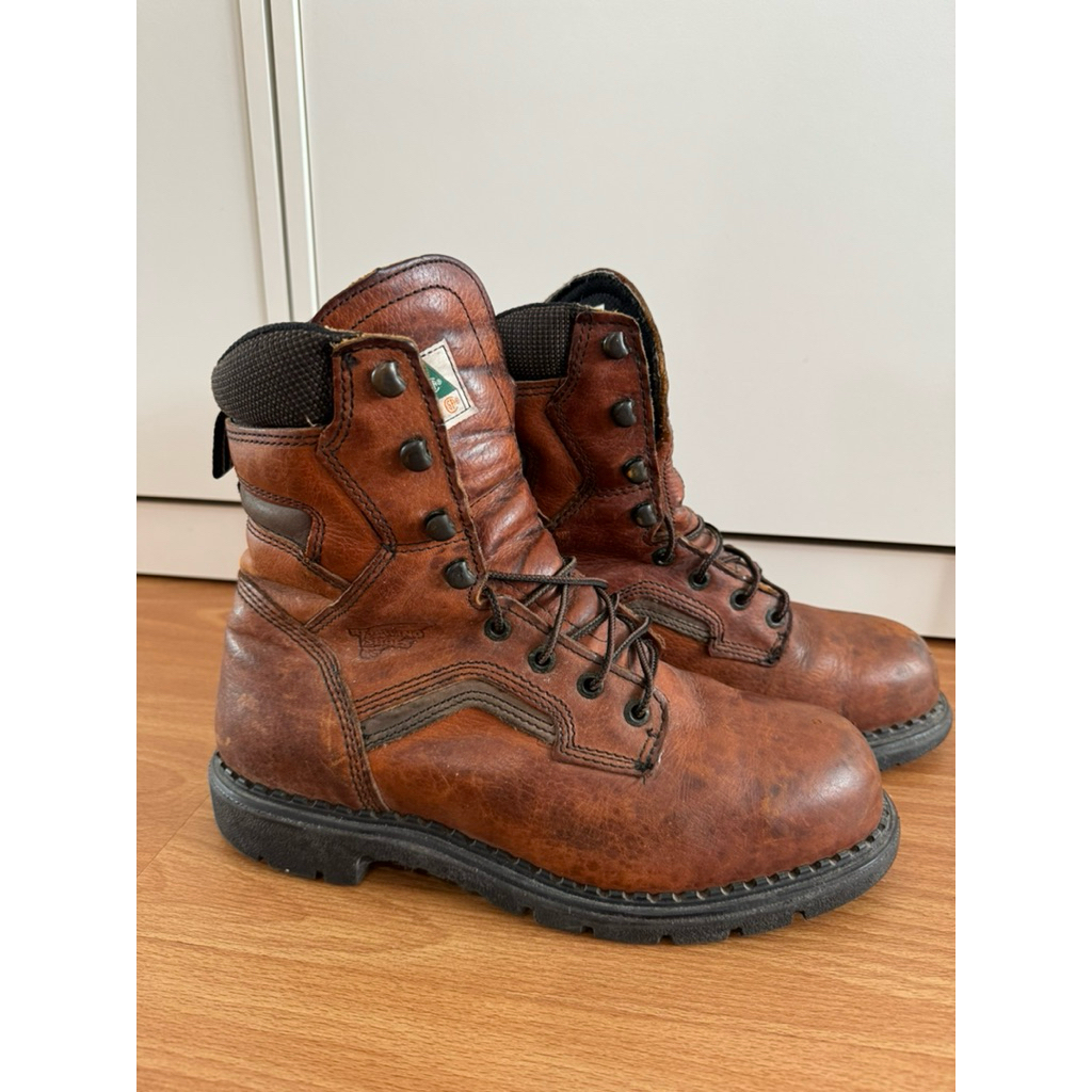 Red wing 3528 shoes