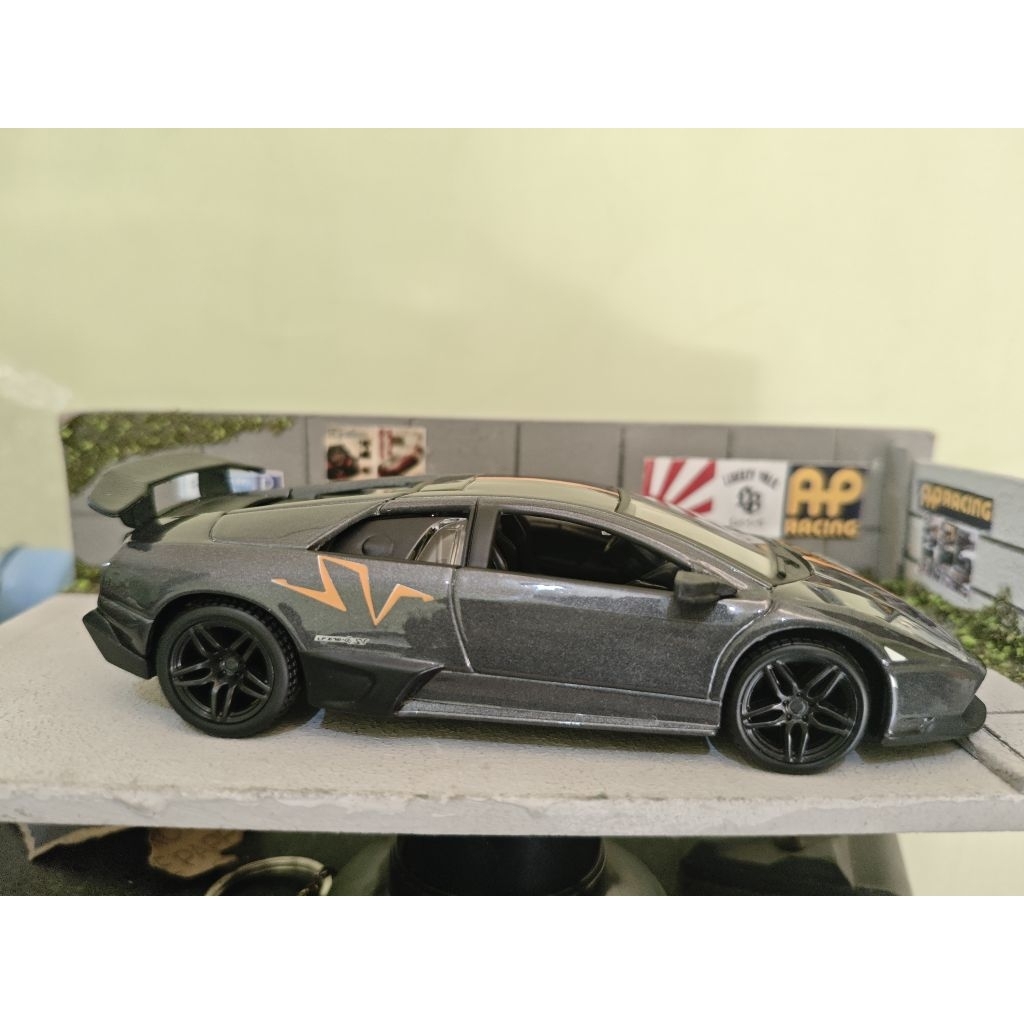 Lamborghini murcielago loose burago skala 1:32