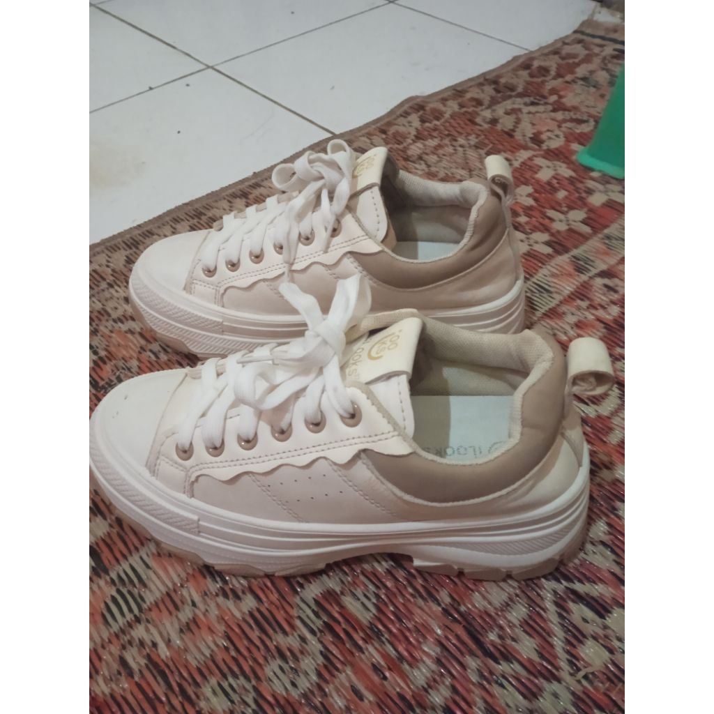 sepatu kulit putih original second size 38-39