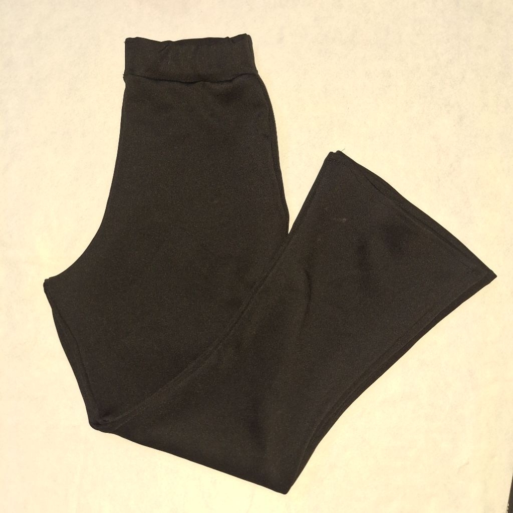 PRELOVED CUTBRAY SCUBA HITAM