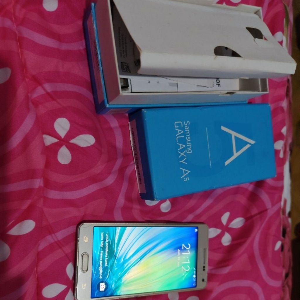 Samsung A5 2015. kelengkapan kotak, charger