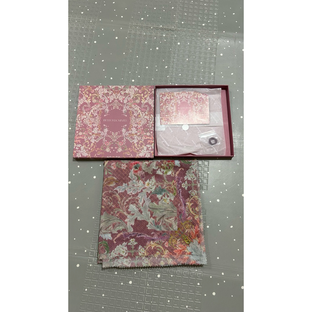 Buttonscarves Royale Grandeur - Dusrose