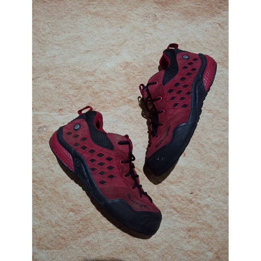 BLACKYAK CLIMBING SHOES