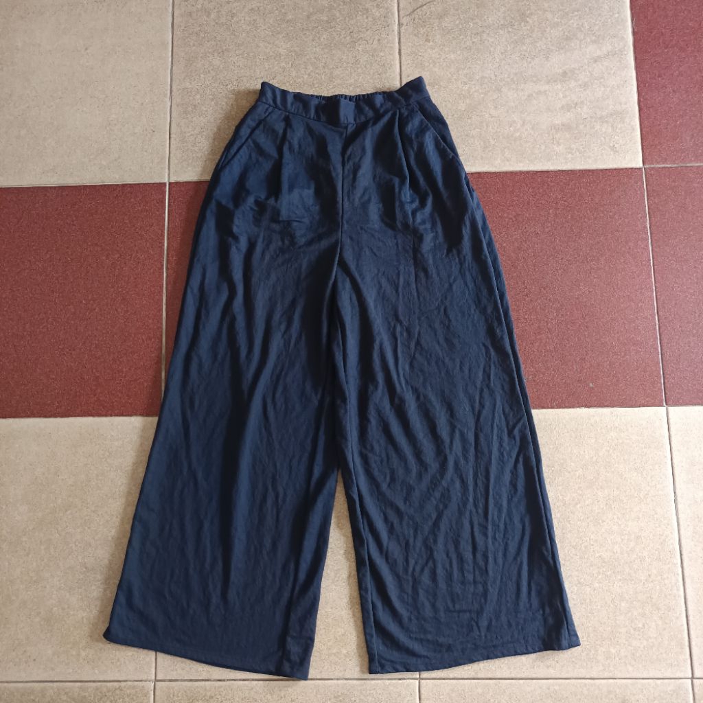 celana panjang wide/kulot GU M biru dongker