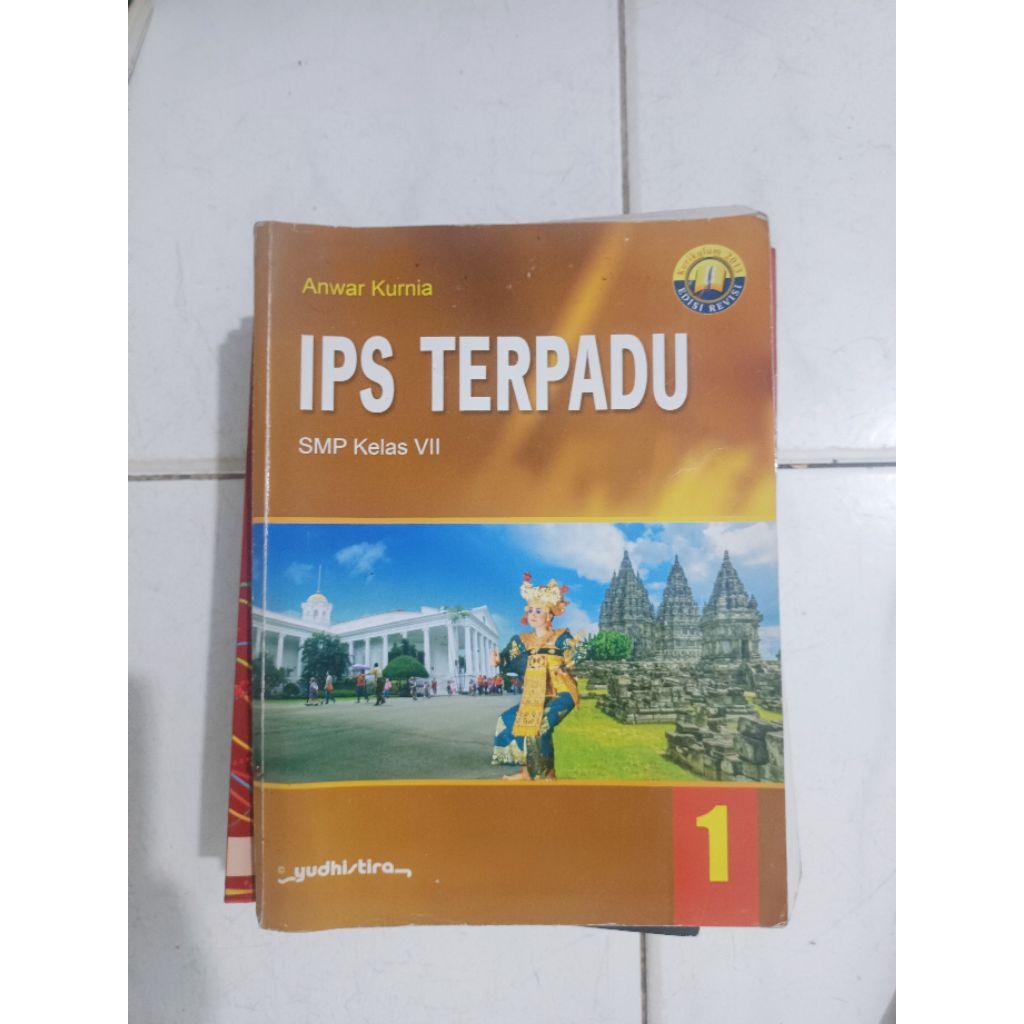 Buku bekas IPS terpadu kelas 7 yudhistira