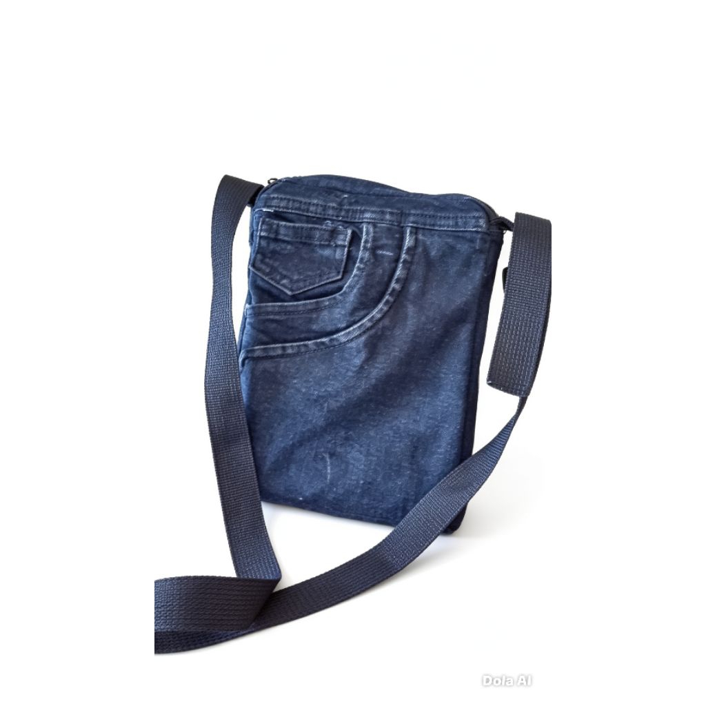 tas slempang pria celana levis