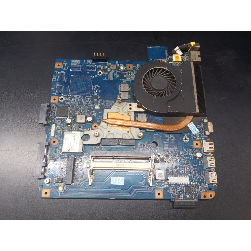 Mobo Acer 4750 core i3