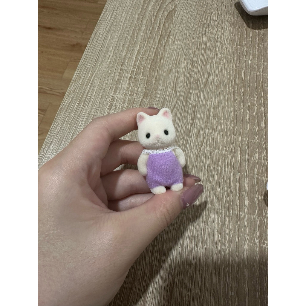 Sylvanian Families baby figure floral cat baby