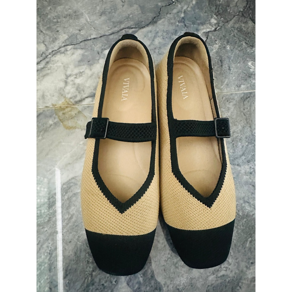 Sepatu Vivaia Flat Shoes Square-Toe Mary Janes (Margot Mary Jane) Cream Hitam Preloved Wanita Kerja 
