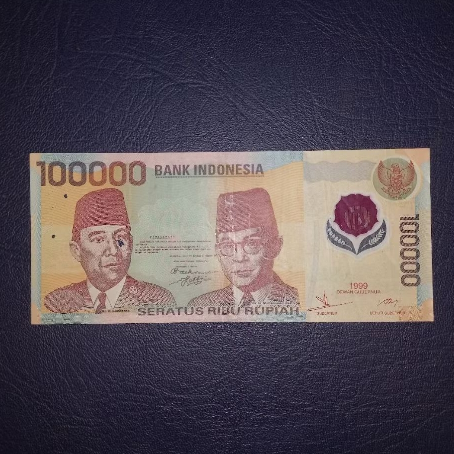 VF Polymer kuno Rp. 100.000  seri Soekarno Hatta tahun 1999