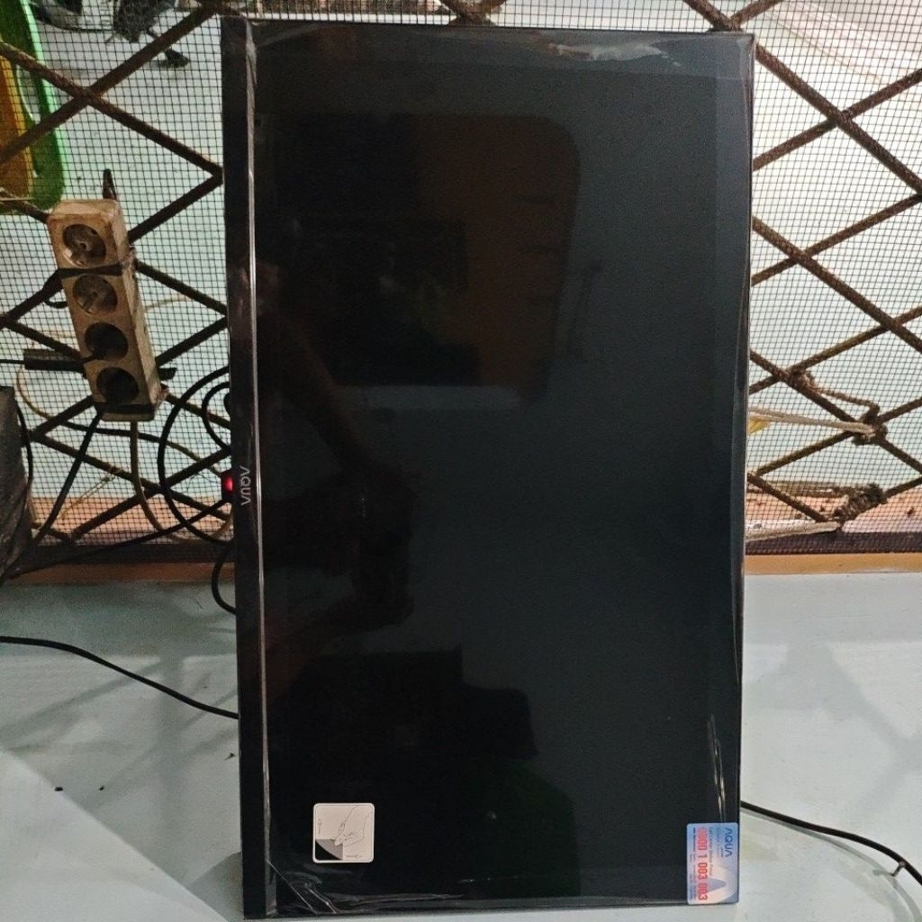 tv 50 inchi merk aqua