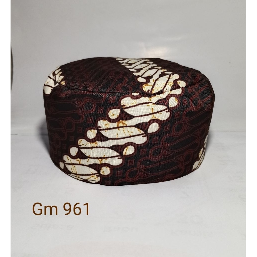peci lipat batik pekalongan (TIDAK TEBAL SEPERTI SONGKOK)